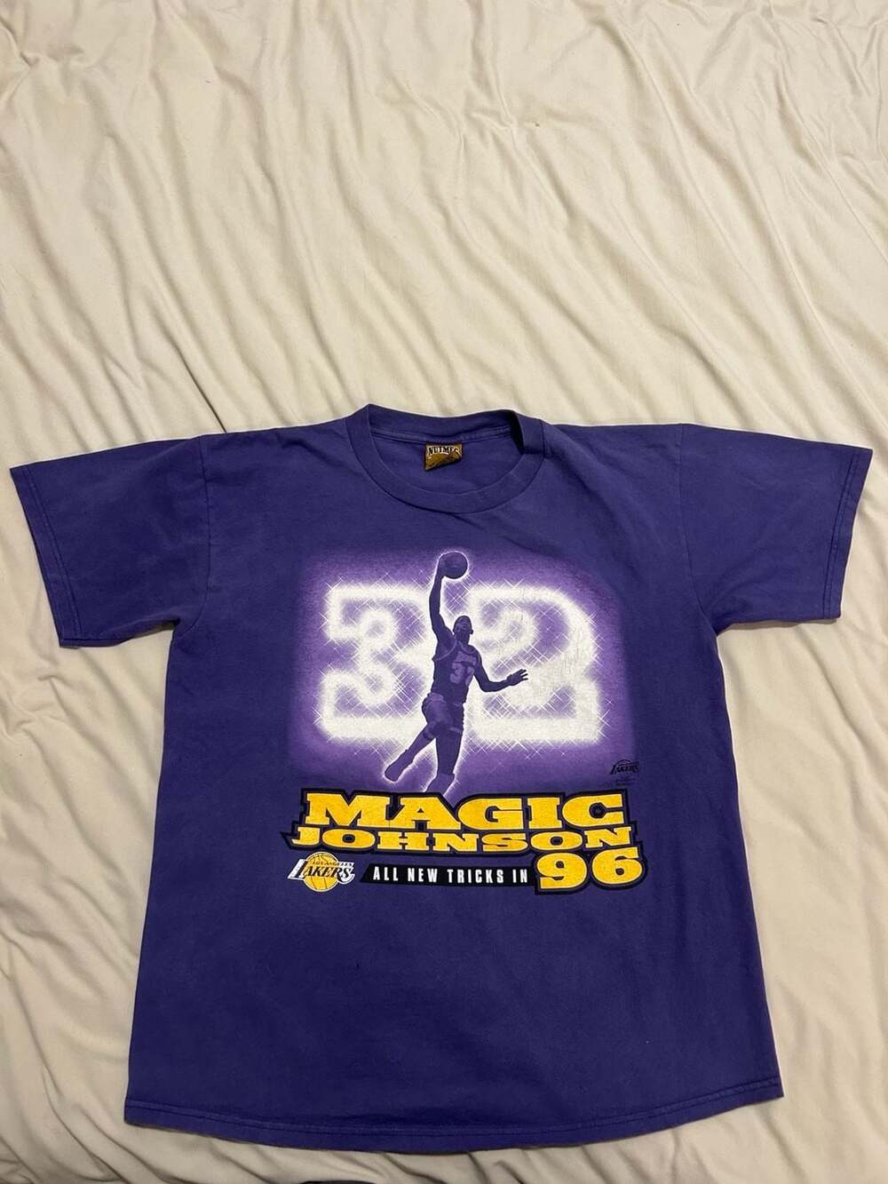 Vintage 1996 Nutmeg Mills Los Angeles Lakers Magic Johnson 'All New Tricks' T-Sh